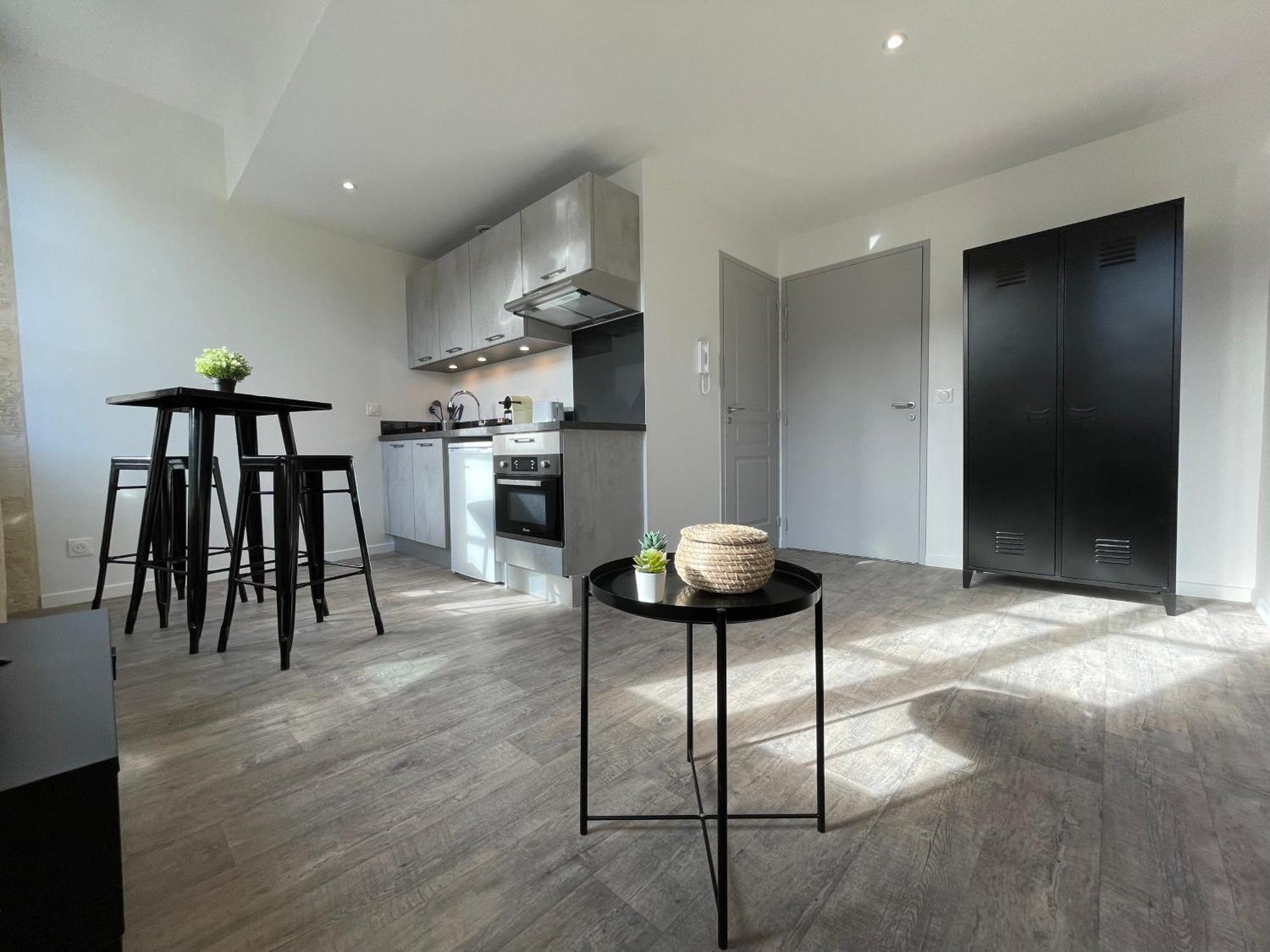 Studio Lumineux Avec Climatisation Pour 2 Personnes Bordeaux Bagian luar foto